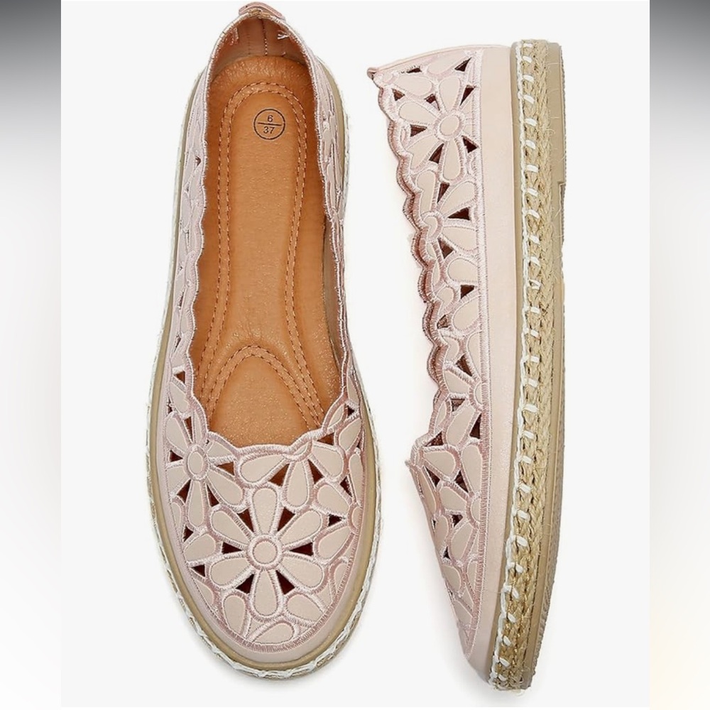 Women’s Pink Ballet/Espadrille Flats Daisy Flower Cutout Design Round Toe. *NEW*